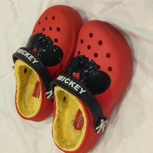 Mickey Fleece Lined CROCS